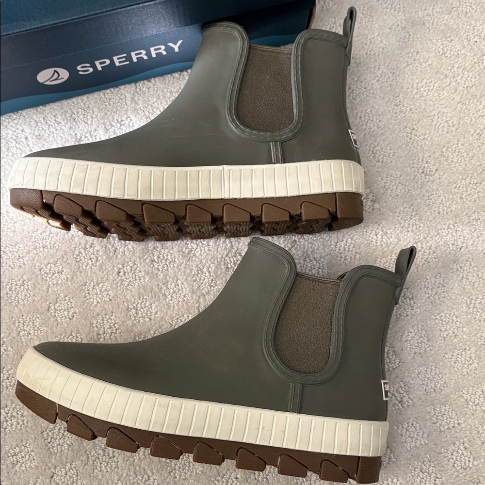 Sperry Torrent Chelsea Ankle Boots - Picture 10 of 15